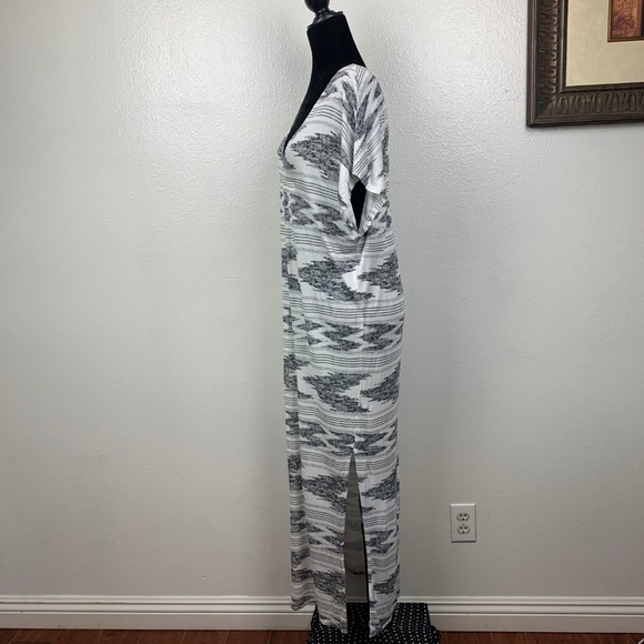 Joie Tribal Knit Maxi Dress Black White V Neck - Picture 4 of 7
